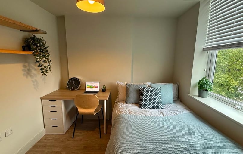 Eltham Road, Nottingham - Image 1