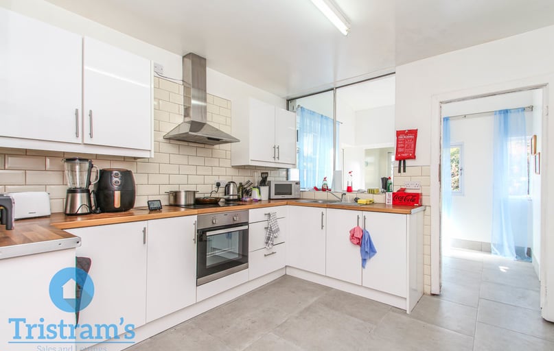 Western Boulevard, Nottingham - Image 1