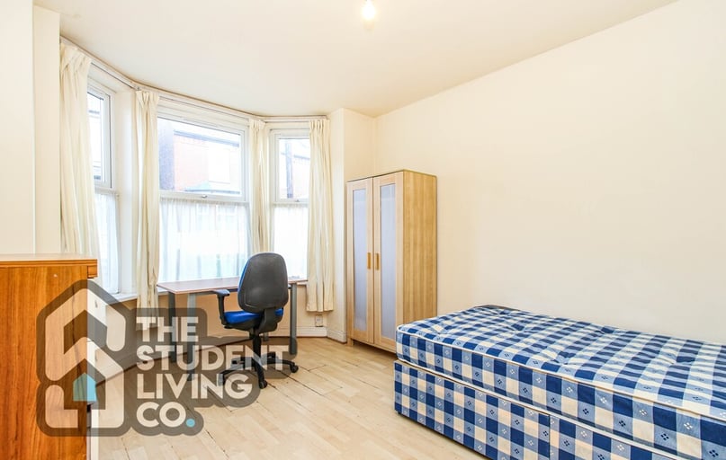 Teversal Avenue, Lenton, Nottingham - Image 1