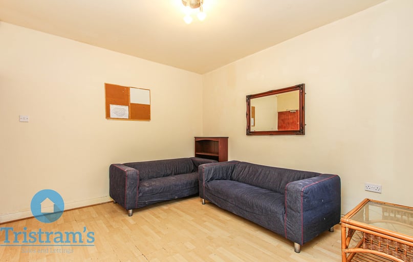 Teversal Avenue, Nottingham - Image 1