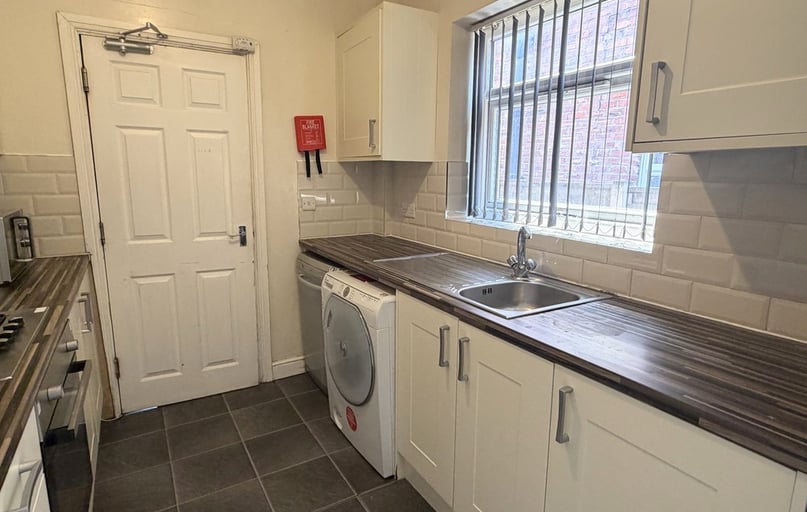 Barnsfold Avenue, Fallowfield, Manchester - Image 1
