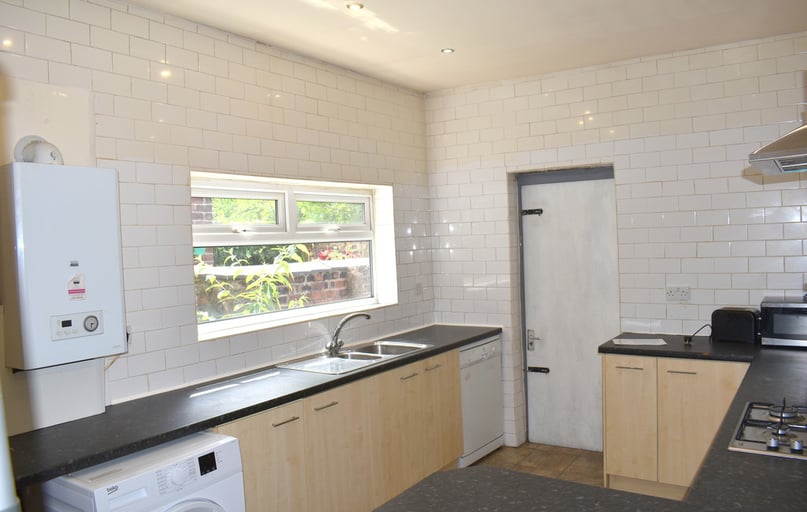 Fortuna Grove, Burnage, Manchester - Image 1