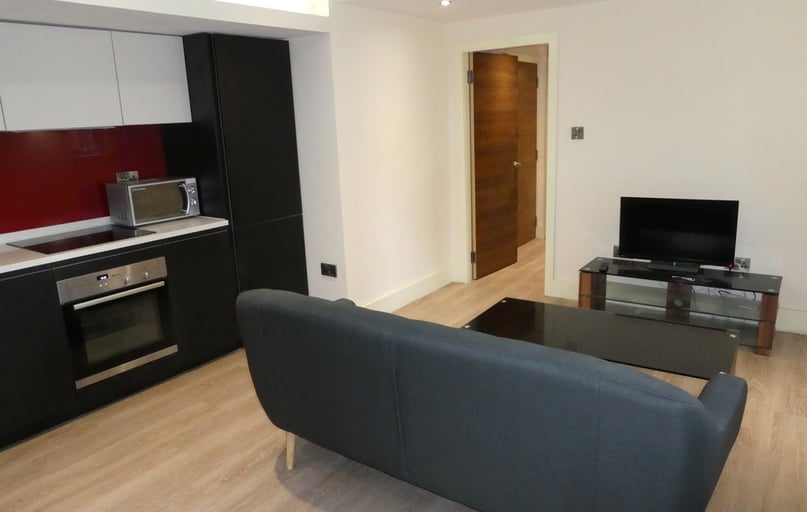 Park Crescent, Manchester - Image 1