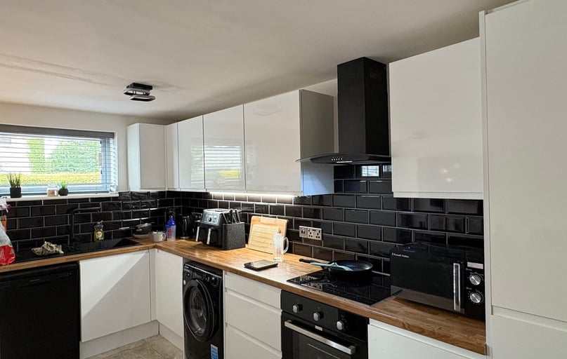 Falconwood Way, Manchester - Image 1