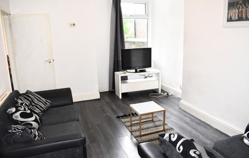 Fortuna Grove, Burnage, Manchester - Image 1