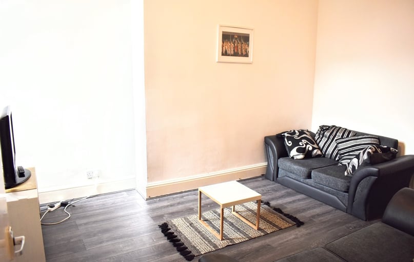 Fortuna Grove, Burnage, Manchester - Image 1