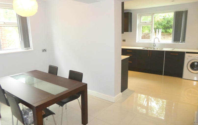 Austin Drive, Didsbury, Manchester - Image 1