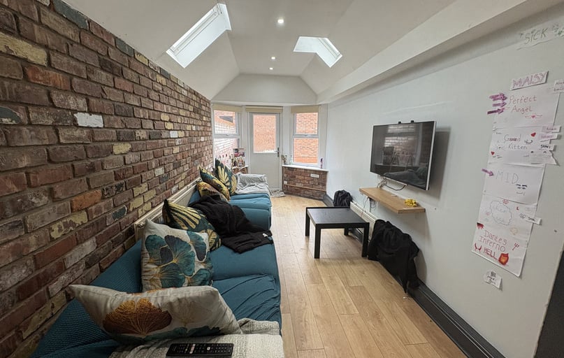 Clarence Street, Bootham, York - Image 1