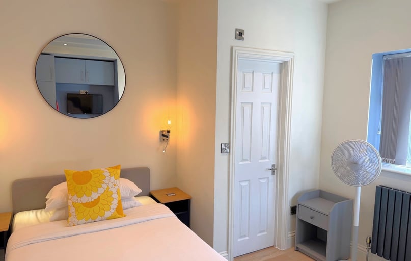 Room 5, Melbury Rooms & Studios, 4 Queens Crescent, City Centre, Exeter - Image 1