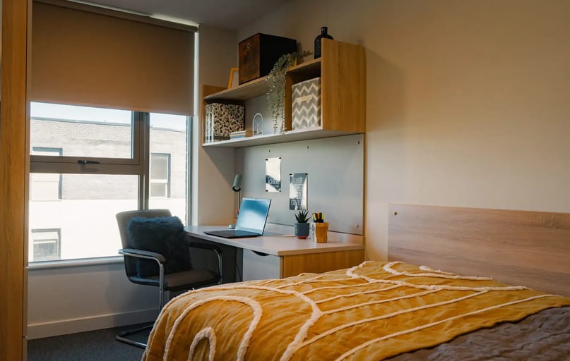 Silver Ensuite , Redgate, Traffic Street, Castle Boulevard, Nottingham - Image 1