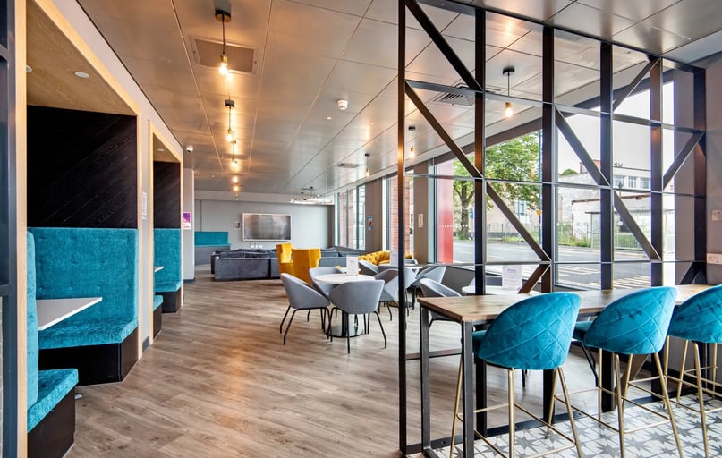 Superior Ensuite, Coppergate, 17–18 The Kingsway, City Centre, Swansea - Image 1