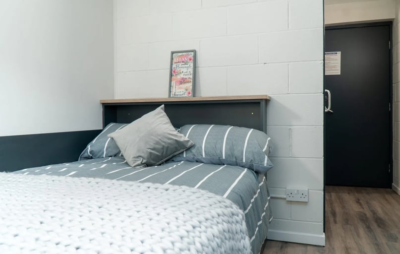 9 Bed En Suite Flat, Meadowside Court, 19 Bell Street, Dundee, City Centre, Dundee - Image 1