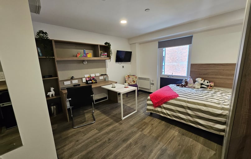 Premium Studio, Coppergate, 17–18 The Kingsway, City Centre, Swansea - Image 1
