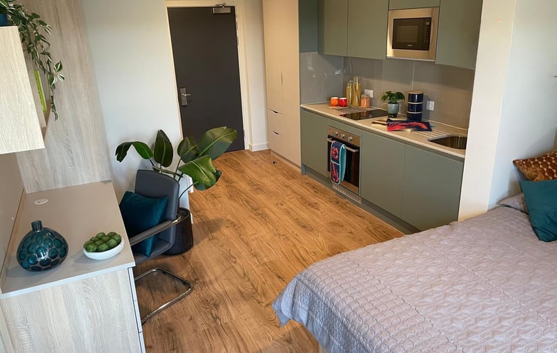 Silver Studio Low Floor, Redgate, Traffic Street, Castle Boulevard, Nottingham - Image 1