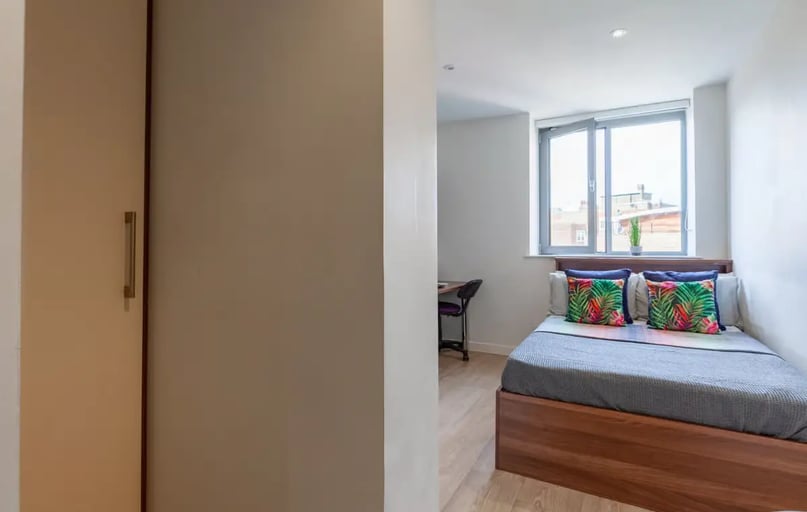 Standard Studio, Central Studios, 1 The Grove, Ealing, London - Image 1