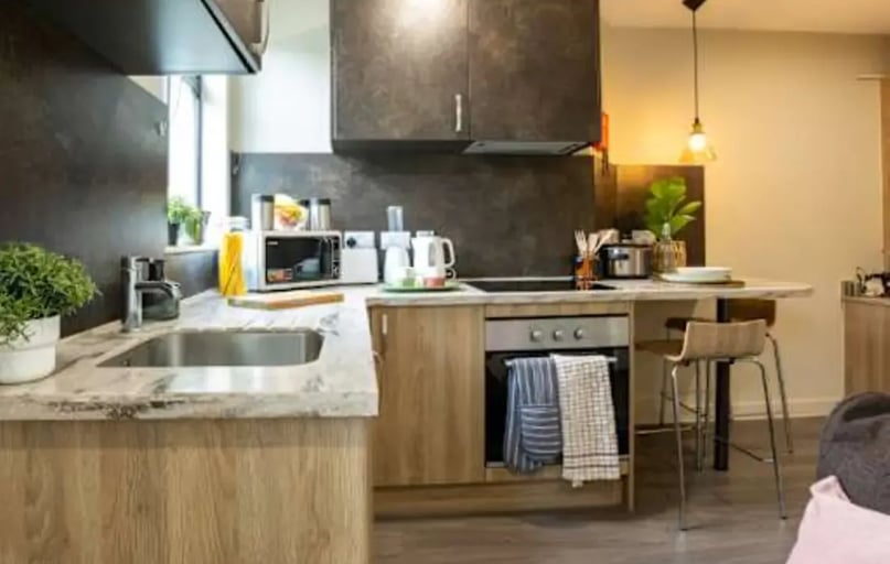 Corner Studio Plus, St Peter's Hall, Hinton Road, City Centre, Bournemouth - Image 1