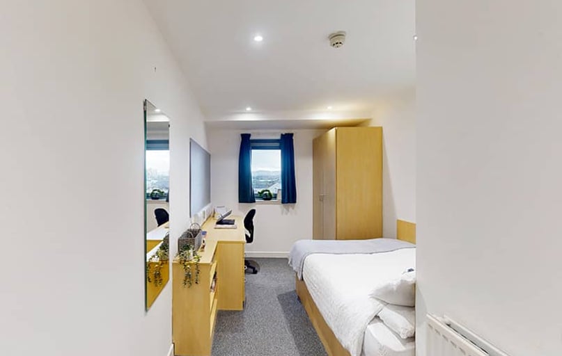 Classic Ensuite Plus, Edinburgh College Residence, 348 West Granton Road, Near University, Edinburgh - Image 1