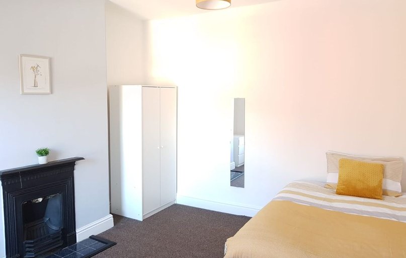 Room 1, 343a Aigburth Road, Aigburth, Liverpool - Image 1