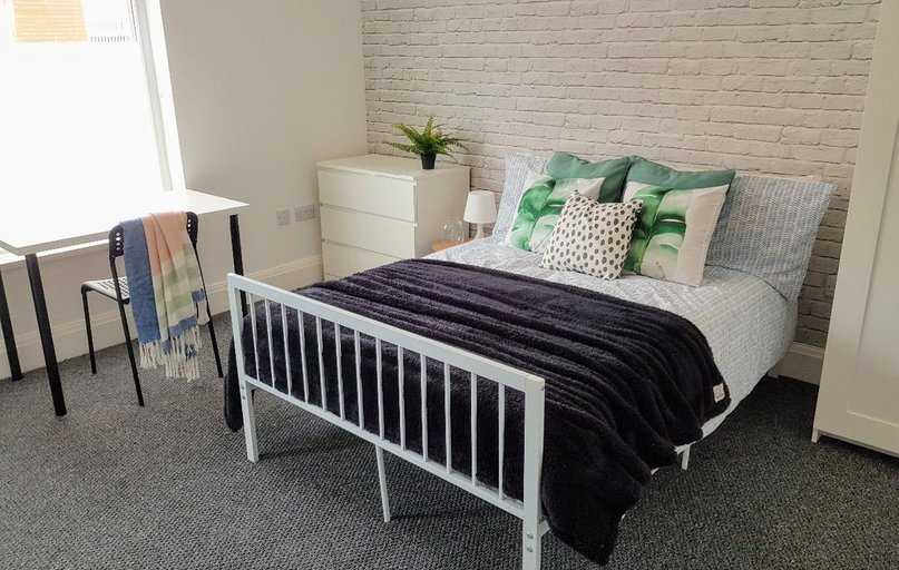 Esher Road, Kensington, Liverpool - Image 1