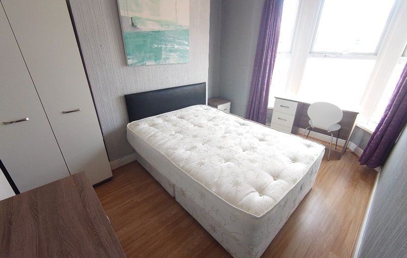 Bedroom 1, 80 Edinburgh Road, Kensington, Liverpool - Image 1