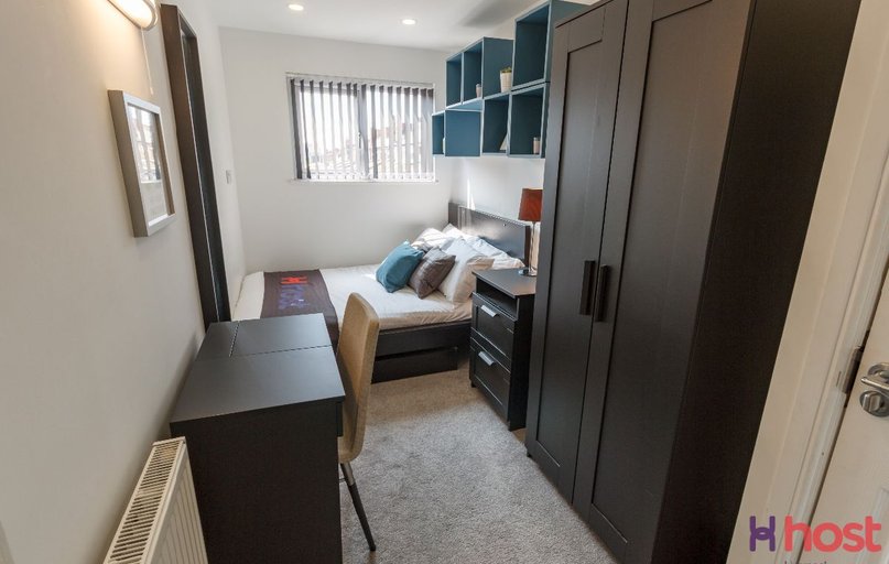 Kensington, Low Hill, Liverpool - Image 1