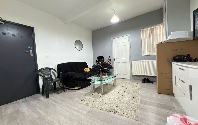 Flat 2, 83 Sheil Road, Kensington, Liverpool - Image 1