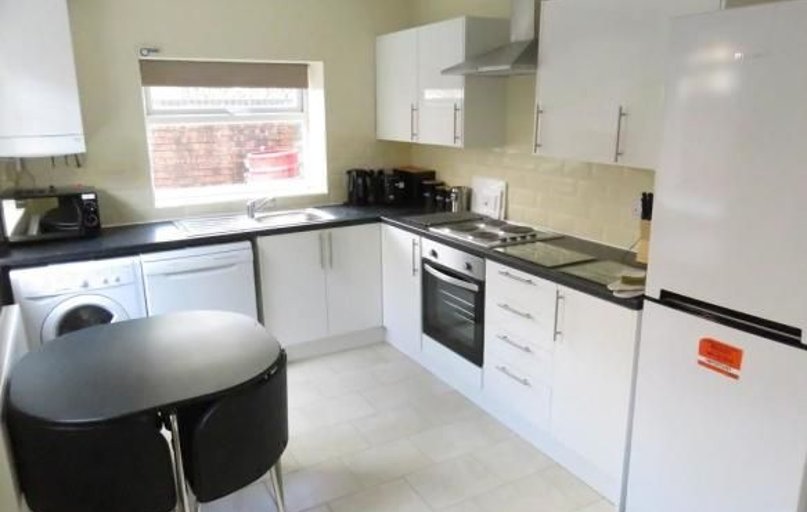 Bed 1, 28 Mallow Road, Kensington, Liverpool - Image 1