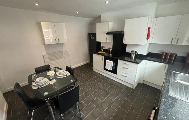 Granby Place, Headingley, Leeds - Image 1
