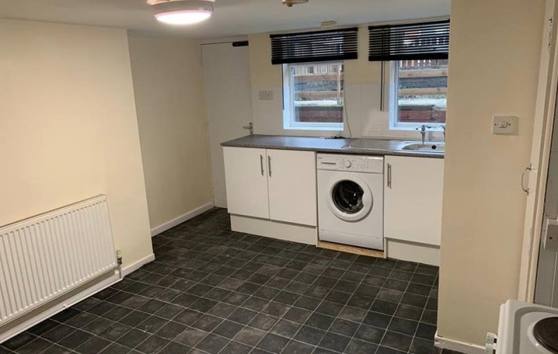 Longroyd Grove, Clarence Dock, Leeds - Image 1