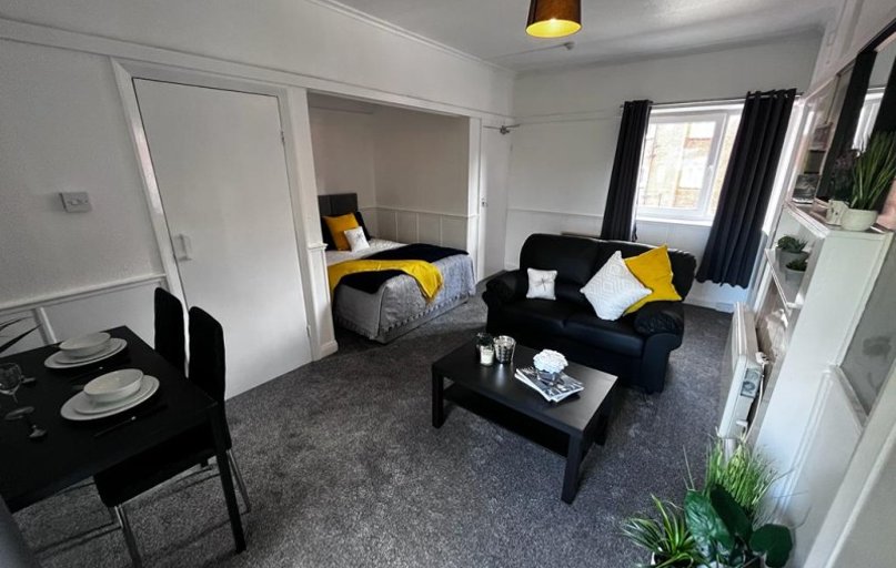 Cumberland Court, Burley, Leeds - Image 1