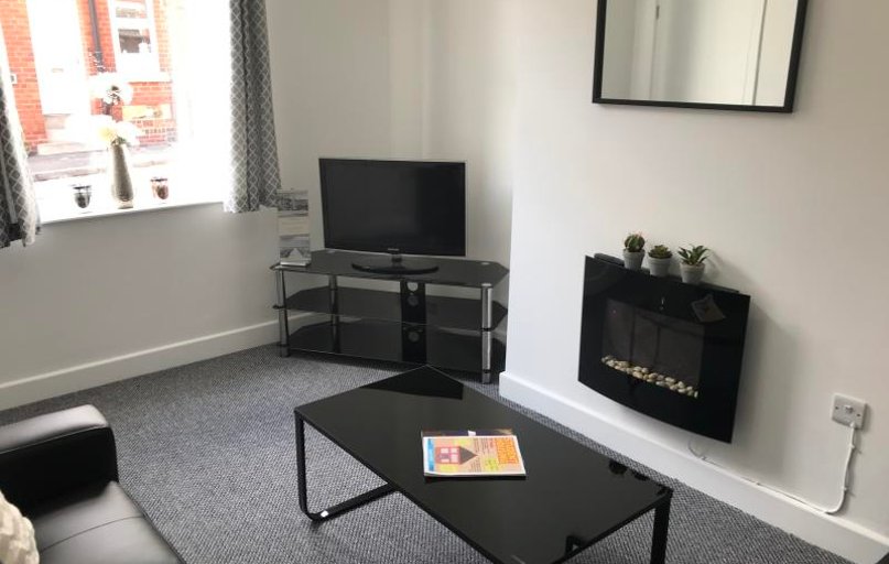 Kelsall Avenue, Hyde Park, Leeds - Image 1