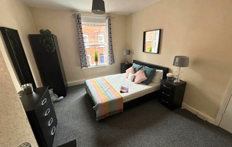 Granby Place, Headingley, Leeds - Image 1