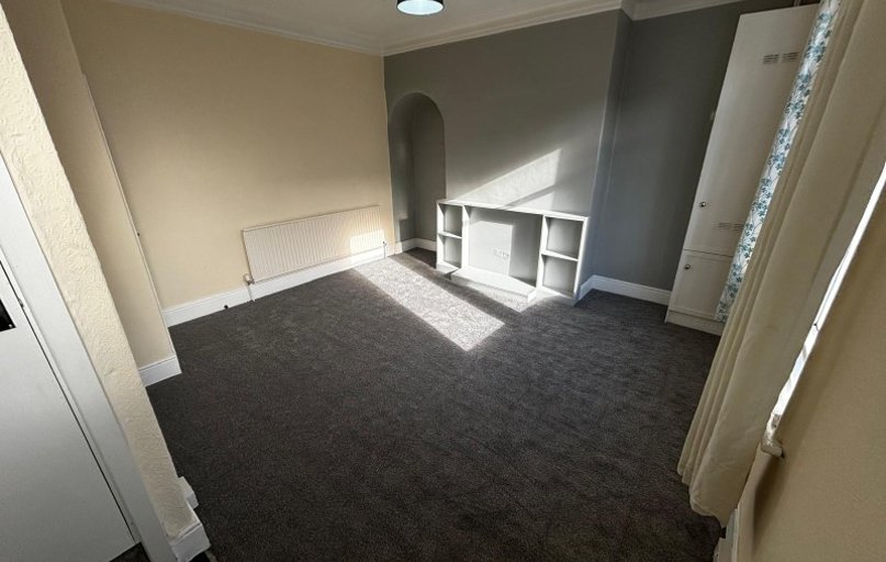 Longroyd Grove, Clarence Dock, Leeds - Image 1