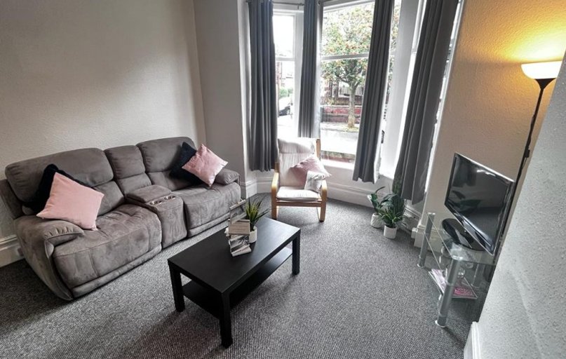 4a Brentwood Grove, Armley, Leeds - Image 1