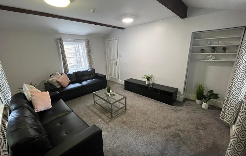 24 Cumberland Road, Hyde Park, Leeds - Image 1