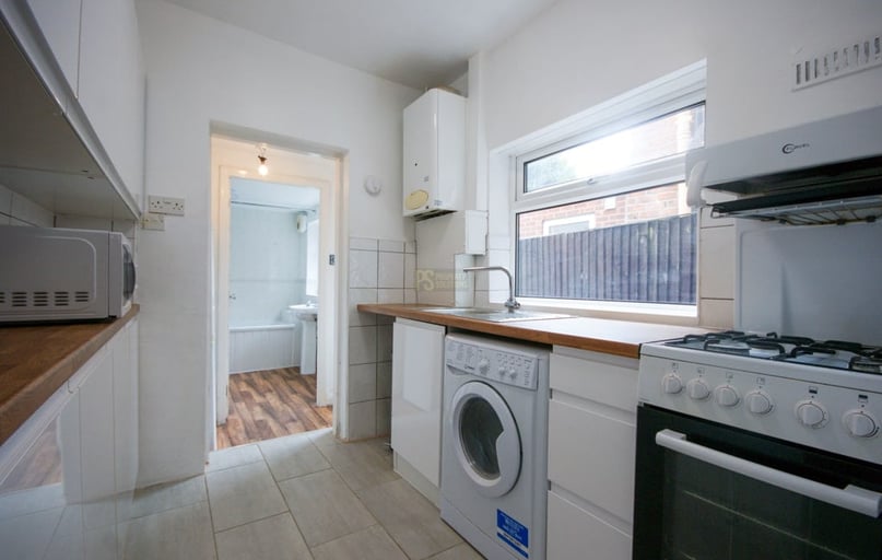 Dawlish Road, Selly Oak, Birmingham - Image 1