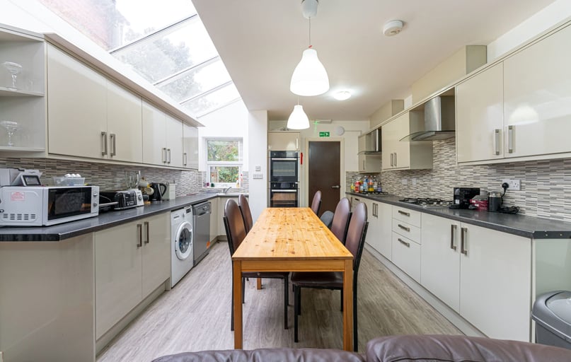 Dawlish Road, Selly Oak, Birmingham - Image 1