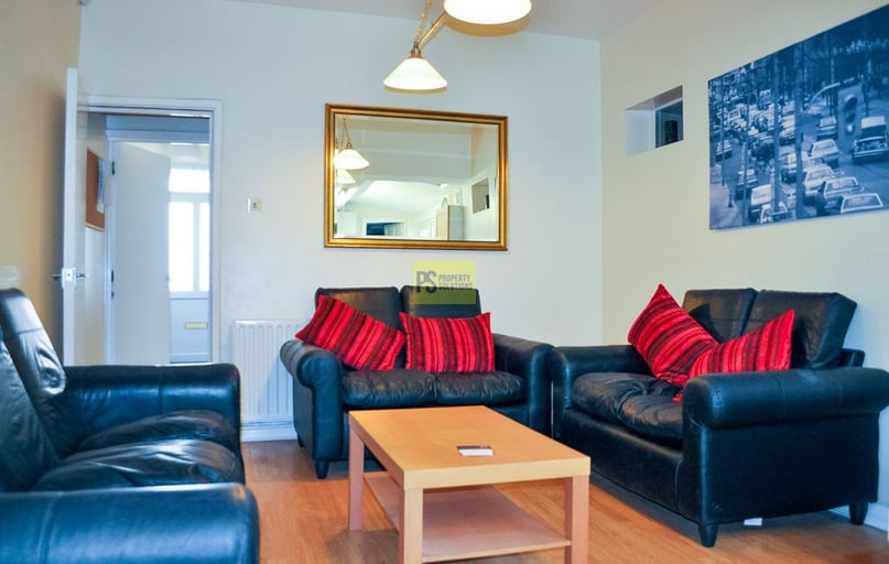 Heeley Road, Selly Oak, Birmingham - Image 1