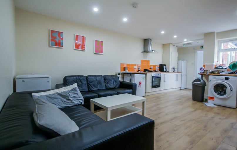 Hubert Road, Selly Oak, Birmingham - Image 1