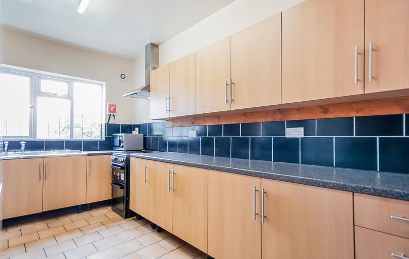 Harrow Road, Selly Oak, Birmingham - Image 1