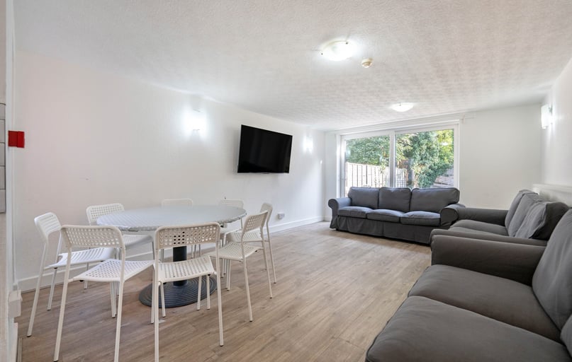 Harrow Road, Selly Oak, Birmingham - Image 1