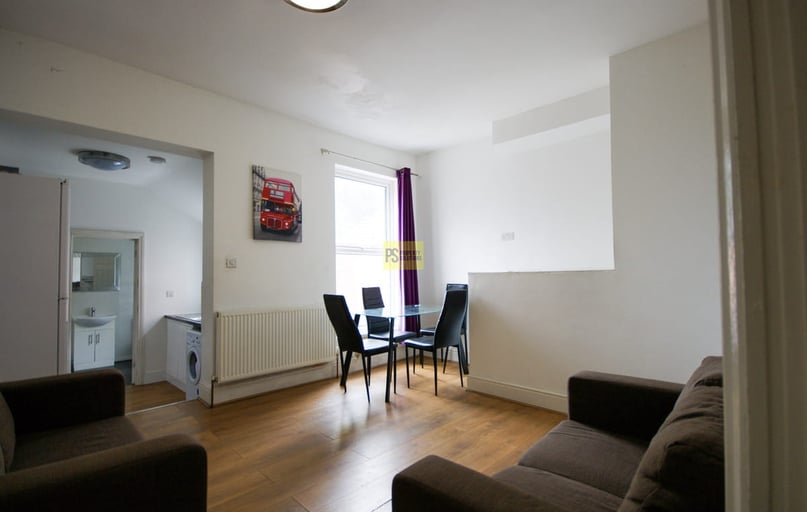 Pershore Road, Selly Park, Birmingham - Image 1