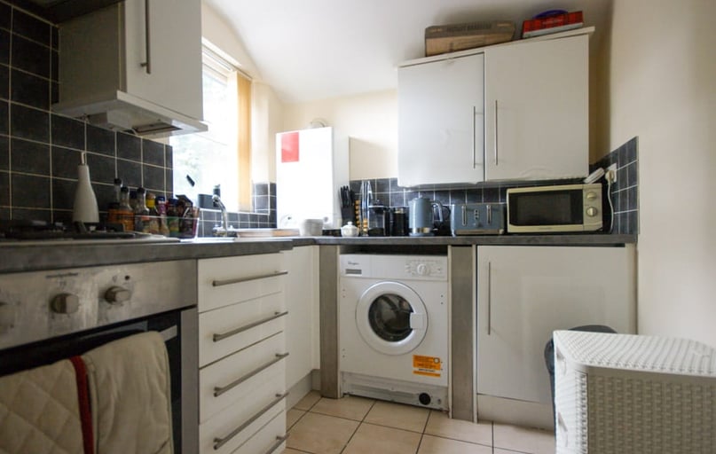 Raddlebarn Road, Flat 2, Selly Oak, Birmingham - Image 1