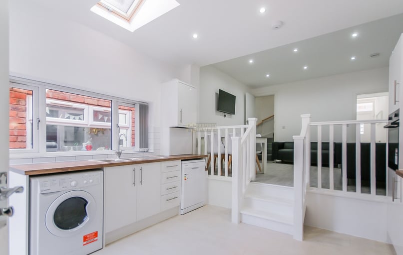 Dawlish Road, Selly Oak, Birmingham - Image 1