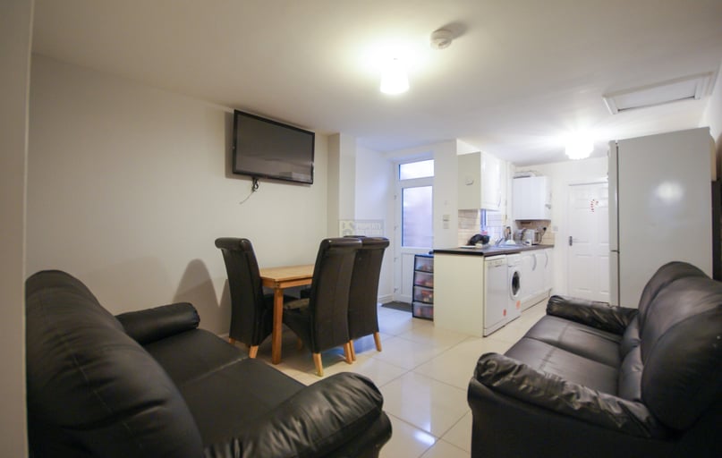 Hubert Road, Selly Oak, Birmingham - Image 1