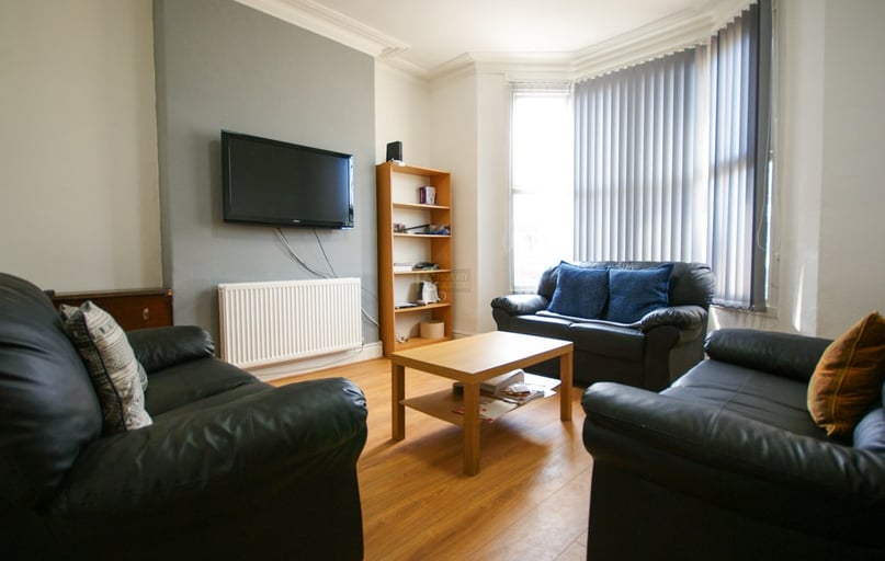 Pershore Road, Selly Park, Birmingham - Image 1