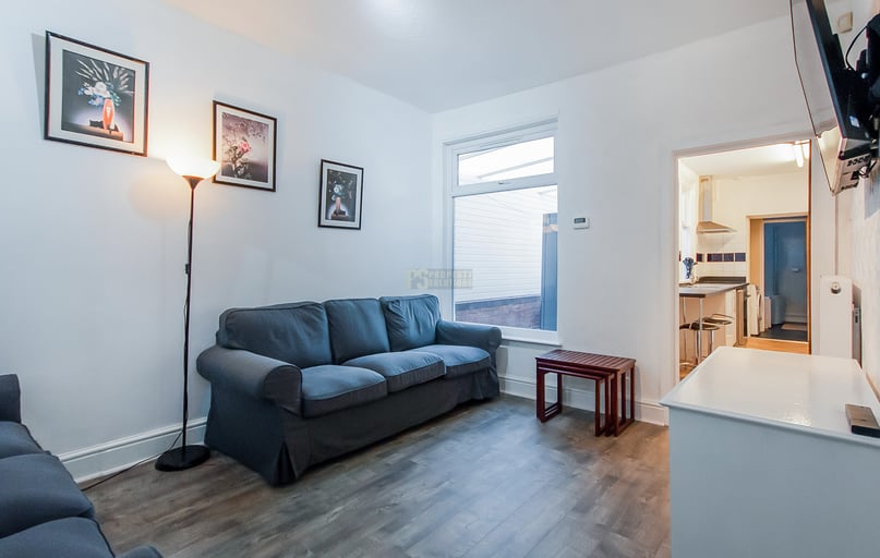 Warwards Lane, Selly Park, Birmingham - Image 1