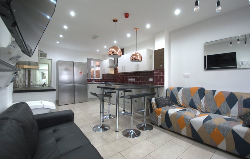 Coronation Road, Selly Oak, Birmingham - Image 1