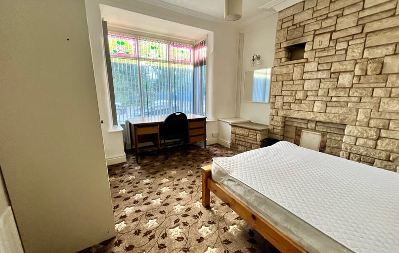 Oak tree lane, Selly Oak, Birmingham - Image 1