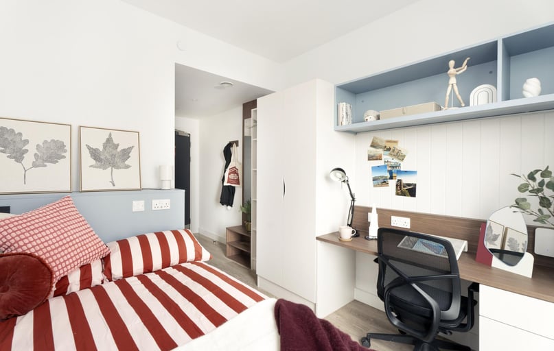 5 Bed Ensuite - Courtyard View, The Propeller Quarter, Titan Hall, Fairlawn Avenue, Brabazon, Bristol - Image 1
